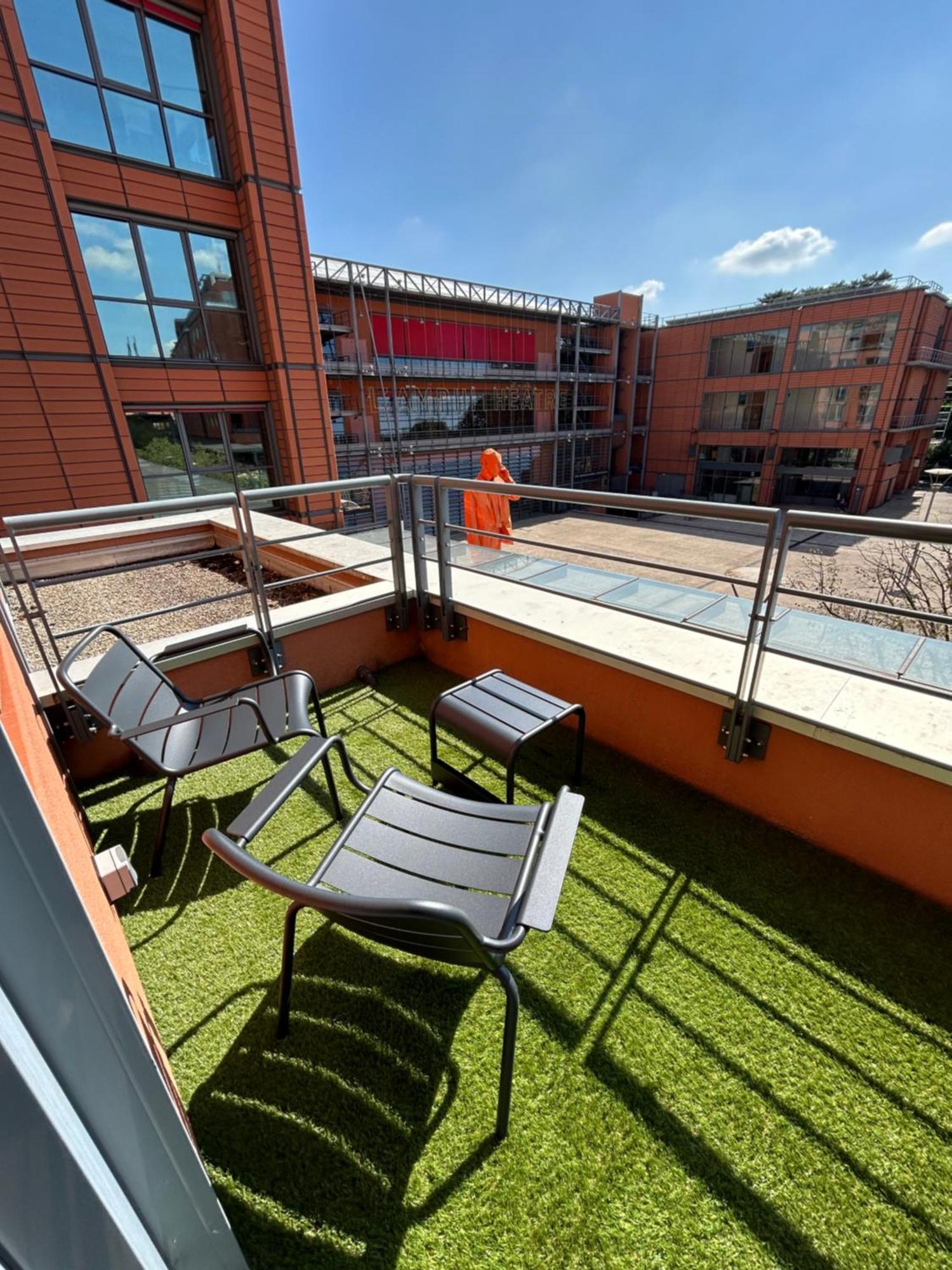 Luxueuse Chambre King avec Balcon